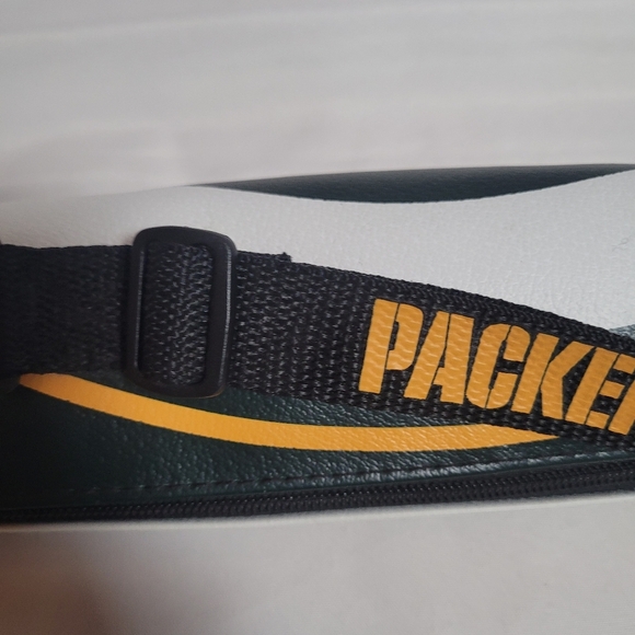 Greenbay Packers Sports Can Shact Cooler 6 Cans Shoulder Strap - Picture 4 of 8